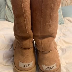 Amie Classic Slim Uggs